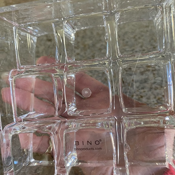 Organization/Make-Up Containers - Picture 2 of 5